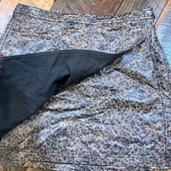 Free People “Fake Out” Faux Wrap Mini Skirt Vegan Leather Leopard Print Size 4 - Picture 5 of 9